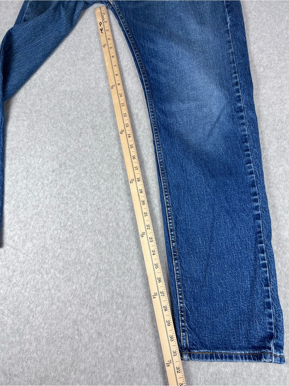 Levi’s Men’s Jeans 505 Classic Blue Straight Fit Size 32 Everyday Staple - Picture 7 of 12